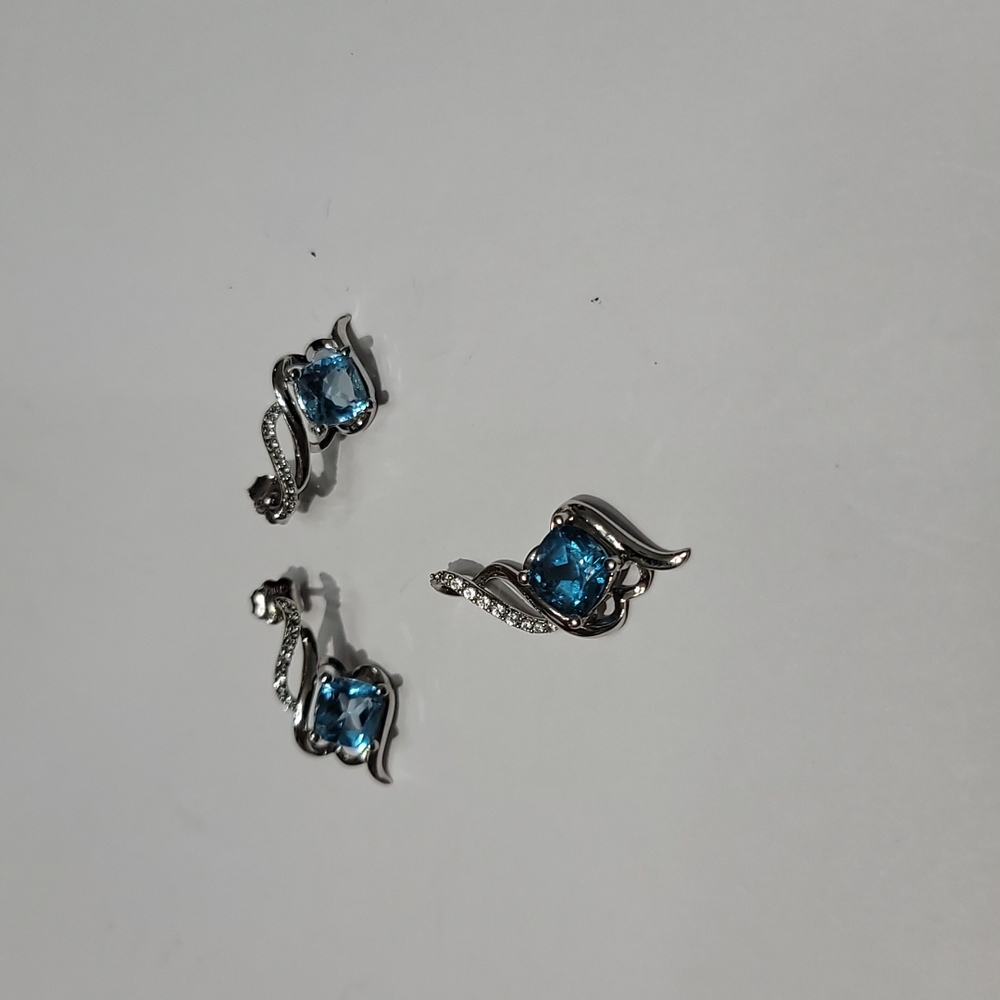 Blue Topaz Drop Earrings and Pendant (Matching set)